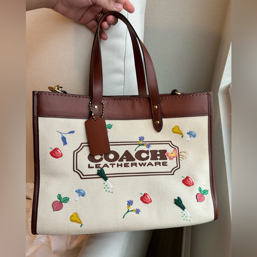 Coach garden tote 30